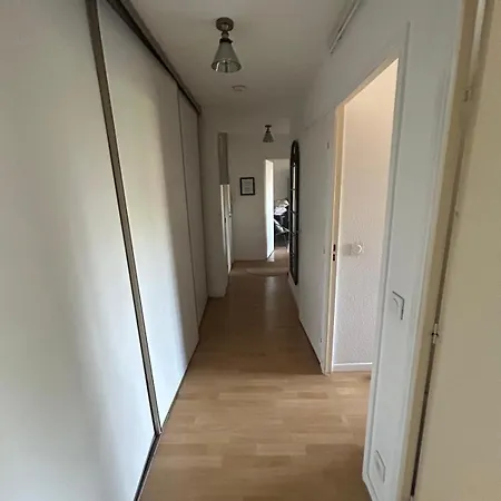 Apartment Agreable 1 *